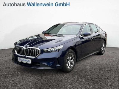 Tansanitblau Gebraucht 2023 BMW 520 Limousine | 39.990 €