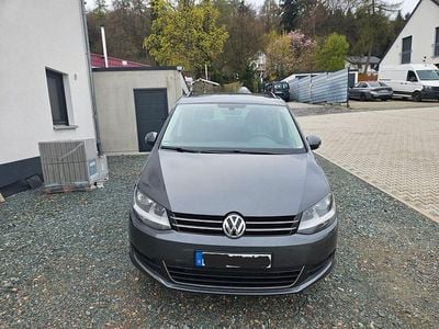 Begagnad VW Sharan Comfortline 150 HK (110 kW) 2017 Grå Minibuss