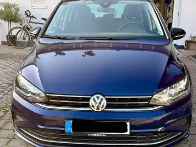 Używany VW Golf Sportsvan IQ Drive 116 KM (85 kW) 2019 Niebieski Minivan