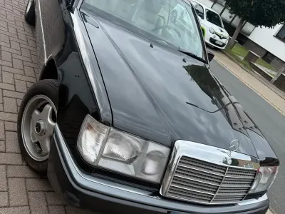 Gebraucht Mercedes E300 180 PS (132 kW) 1991 Schwarz Coupé