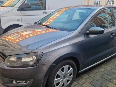 Gebraucht VW Polo 95 PS (69 kW) 2010 Grau Kleinwagen