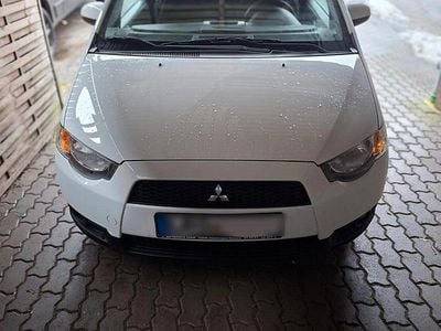 Gebraucht Mitsubishi Colt 75 PS (55 kW) 2012 Weiß Kleinwagen