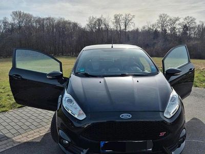Gebraucht Ford Fiesta ST 182 PS (133 kW) 2016 Schwarz Kleinwagen