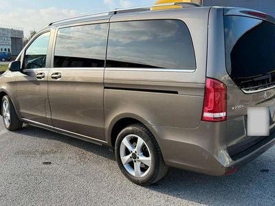 Gebraucht Mercedes V250 Avantgarde Edition 190 PS (139 kW) 2015 Braun Van / Kleinbus