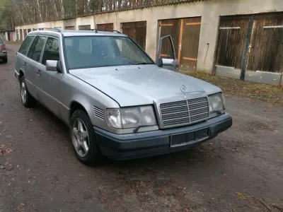Gebraucht Mercedes 300 147 PS (108 kW) 1993 Silber Kombi