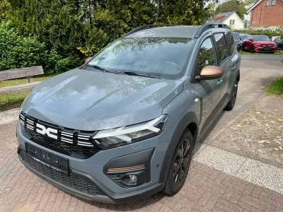 Gebraucht Dacia Jogger Extreme 110 PS (80 kW) 2024 Grau Van / Kleinbus