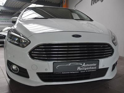 Gebraucht Ford S-MAX Titanium 190 PS (139 kW) 2019 Weiß Van / Kleinbus