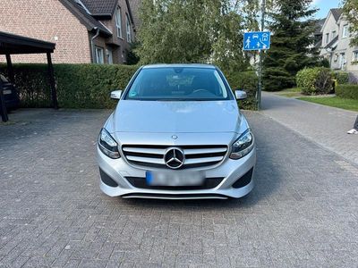Mercedes B180