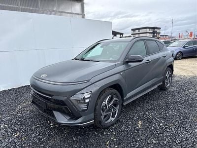 Neu Hyundai Kona Edition 129 PS (94 kW) 2025 Dark knight pearl net SUV