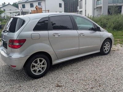 Silber Gebraucht 2010 Mercedes B180 Van / Kleinbus | 3.990 € (Fairer Preis)