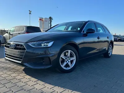 Gebraucht Audi A4 Sport 136 PS (100 kW) 2021 Grau Kombi