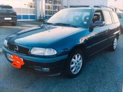 Gebraucht Opel Astra 100 PS (73 kW) 1997 Blau Kombi
