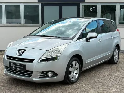 Gebraucht Peugeot 5008 Family 150 PS (110 kW) 2011 Grau Van / Kleinbus