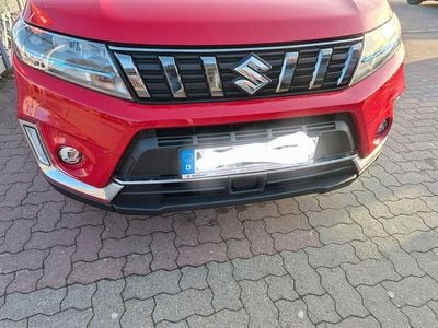 Gebraucht Suzuki Vitara Comfort+ 116 PS (85 kW) 2022 Rot SUV