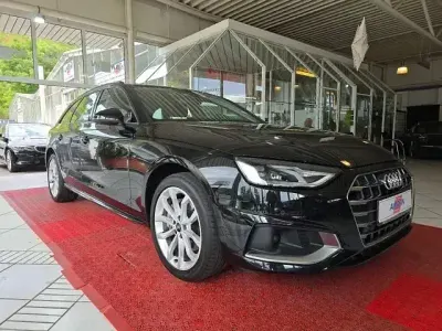 Używany Audi A4 Advanced 204 KM (150 kW) 2022 Czarny Kombi