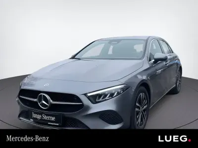 Gebraucht Mercedes A200 Progressive 163 PS (119 kW) 2024 Metalliclack mountaingrau Limousine