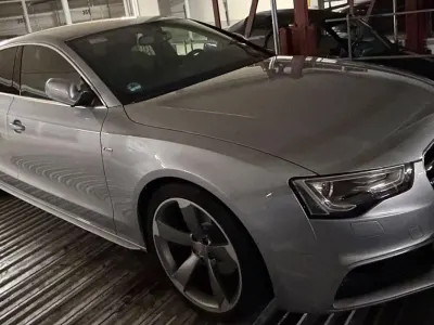 Gebraucht Audi A5 S-Line 177 PS (130 kW) 2015 Silber Coupé