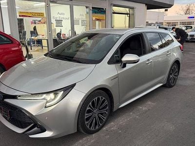 Second-hand Toyota Corolla Club 184 CP (135 kW) 2019 Argintiu Break