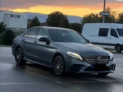 Gebraucht Mercedes C300 258 PS (189 kW) 2019 Grau Limousine