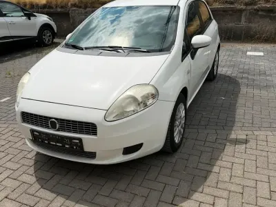 Gebraucht Fiat Punto Dynamic 77 PS (56 kW) 2009 Kleinwagen