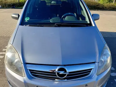 Brugt Opel Zafira 116 HK (85 kW) 2009 Grå MPV