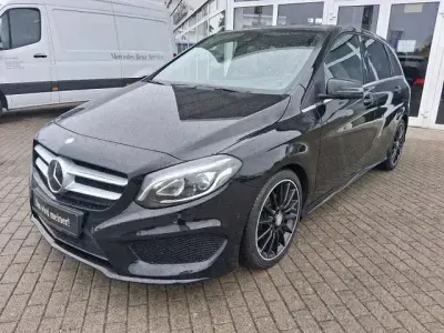 Gebraucht Mercedes B200 AMG line 156 PS (114 kW) 2016 Schwarz Kleinwagen