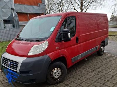Gebraucht Fiat Ducato 131 PS (96 kW) 2012 Rot Van