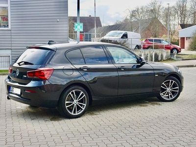 Gebraucht BMW 118 Sport Line 136 PS (100 kW) 2018 Schwarz Kleinwagen