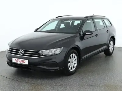 Gebraucht VW Passat 122 PS (89 kW) 2024 Grau Kombi