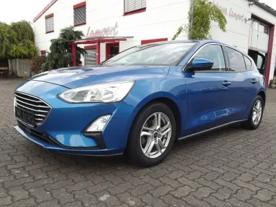 Gebraucht Ford Focus Cool & Connect 101 PS (74 kW) 2018 Blau Limousine