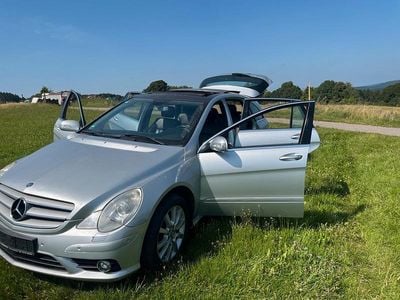 Mercedes R320