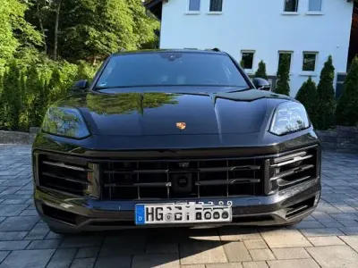 Gebraucht Porsche Cayenne 340 PS (250 kW) 2023 Schwarz SUV