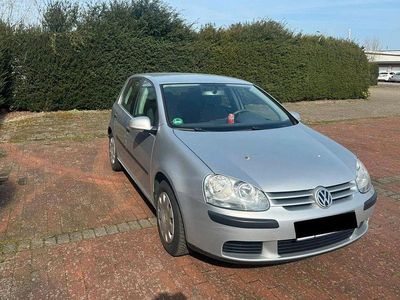 Gebraucht VW Golf V Trendline 102 PS (75 kW) 2004 Grau Kleinwagen