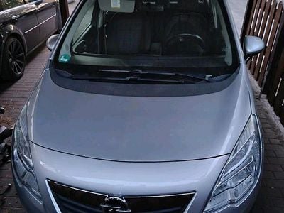 Begagnad Opel Meriva 120 HK (88 kW) 2013 Grå Minibuss