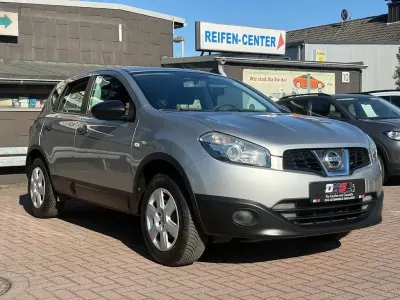 Gebraucht Nissan Qashqai Visia 114 PS (83 kW) 2010 Silber SUV