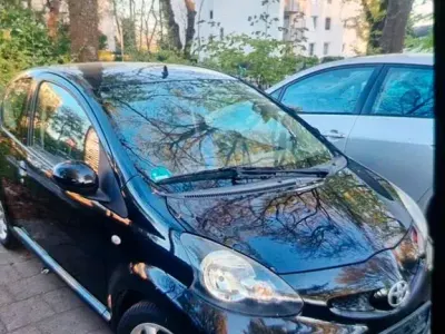 Gebraucht Toyota Aygo 68 PS (50 kW) 2006 Schwarz Kleinwagen