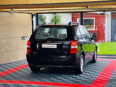 Gebraucht Kia Carnival 185 PS (136 kW) 2010 Schwarz Van / Kleinbus