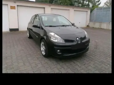 Używany Renault Clio III 88 KM (64 kW) 2005 Czarny Hatchback