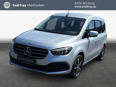 Gebraucht Mercedes T180 Edition 131 PS (96 kW) 2025 Silber Van / Kleinbus