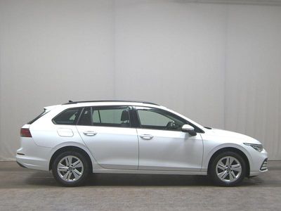 Second-hand VW Golf VIII Life 116 CP (85 kW) 2022 Alb Break