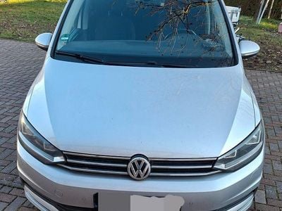 Silber Gebraucht 2017 VW Touran Sound Van / Kleinbus | 10.500 € (Guter Preis)