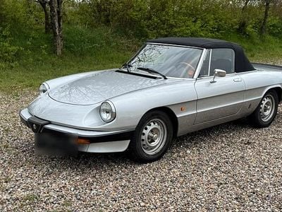 Gebraucht Alfa Romeo Spider 103 PS (75 kW) 1984 Silber Cabrio