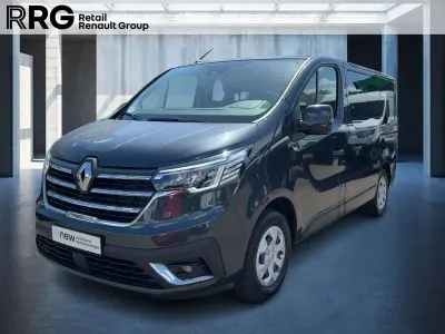 Gebraucht Renault Trafic Life 170 PS (125 kW) 2024 Grau Van / Kleinbus