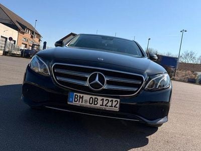 Second-hand Mercedes E220 194 CP (142 kW) 2018 Negru Berlinǎ