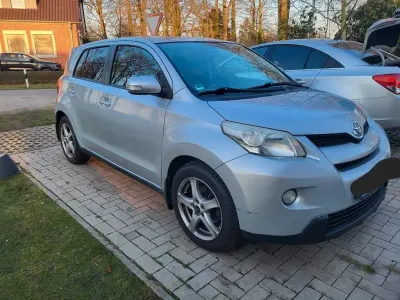 Gebraucht Toyota Urban Cruiser 101 PS (74 kW) 2009 Silber Kleinwagen