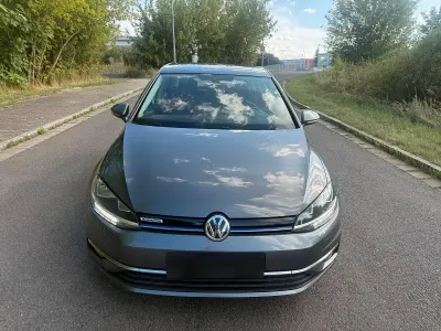 Gebraucht VW Golf VII 131 PS (96 kW) 2019 Grau Limousine