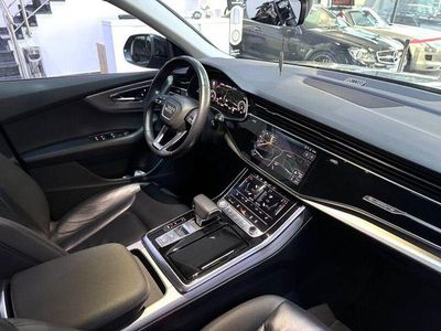 Begagnad Audi Q8 Performance 286 HK (210 kW) 2019 Grå SUV