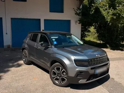 Gebraucht Jeep Avenger EV 114 kW (156 PS) 2023 Grau SUV