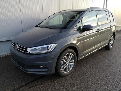 Neu VW Touran Comfortline 150 PS (110 kW) 2026 Delfingrau metallic Van / Kleinbus