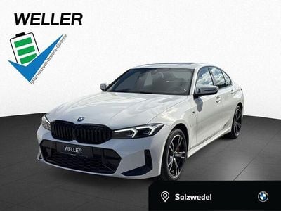 Gebraucht BMW 330e M Sport 292 PS (214 kW) 2025 Alpinweiss iii (weiß) Limousine